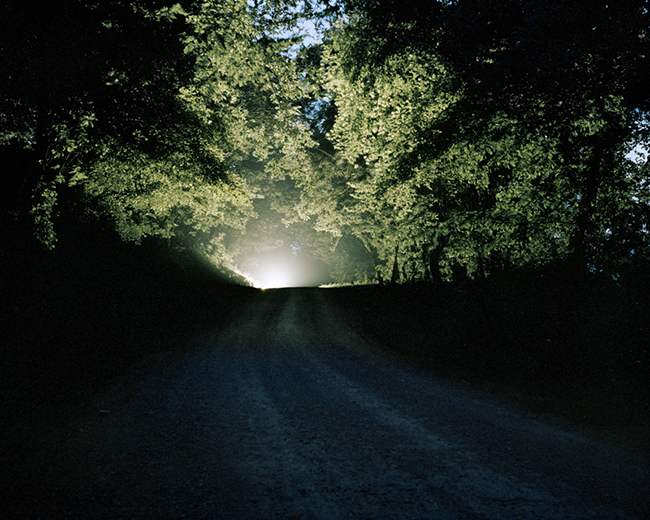b2e80c5dc08ccda3-spooklight-road4
