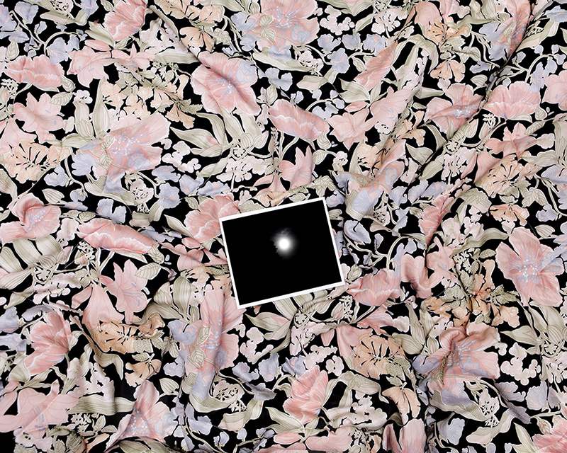 French_Bed_and_Moon