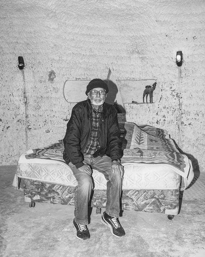 Paper Journal_Antoine Bruy_The White Mans Hole_13